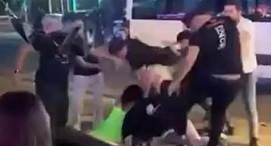 Marmaris'te yeni skandal! Kadın turistleri yolun ortasında....