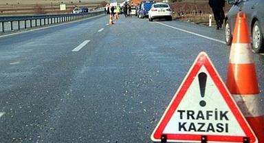Tur minibüsü tur otobüsüne çarptı! Can pazarı yaşandı
