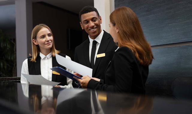 Türkiye turizm sektörü personel açığını yabancı çalışan ile kapattı! Rekor artış