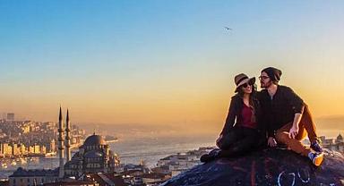 İstanbul'a turist akını! Rekor sayı açıklandı