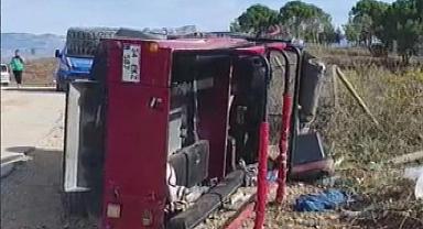 Turist dolu safari aracı devrildi! Çok sayıda yaralı var