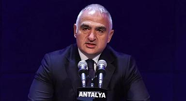 Antalya 2025 yılını rekor turist sayısı ile kapattı! Bakan Ersoy açıkladı