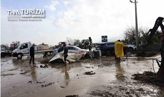 Kuşadası'nda sel felaketi! Lüks otel sular altında kaldı