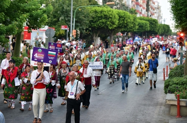 4.Uluslararası Folklor Festivali ile farkı kültürler Kepezʹde buluştu