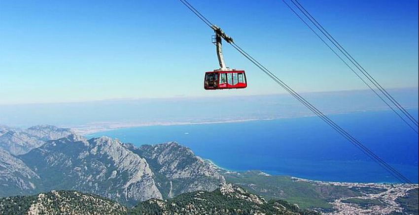 Turizmin başkentinde teleferikle bulutların üzerinde yolculuk