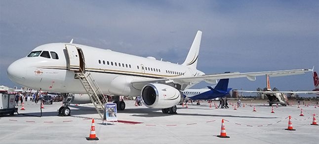Altın kaplama jet Eurasia Airshowʹda