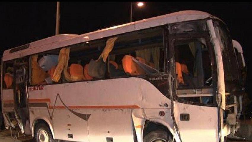 İstanbul Havalimanı personel servisi kaza yaptı!