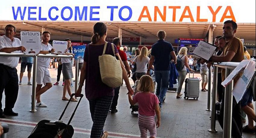 Antalya turizmi 10 milyonu aştı, esnaftan şikayet yağıyor!