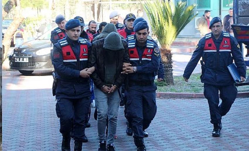 Otel lojmanının klima ve musluklarını çaldılar!
