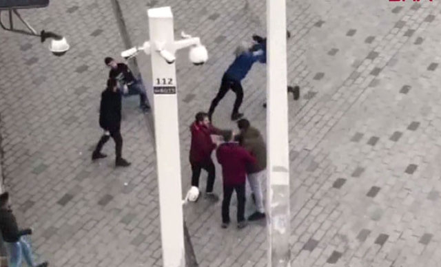 Arap turistlerle tur otobüsü çalışanları birbirine girdi