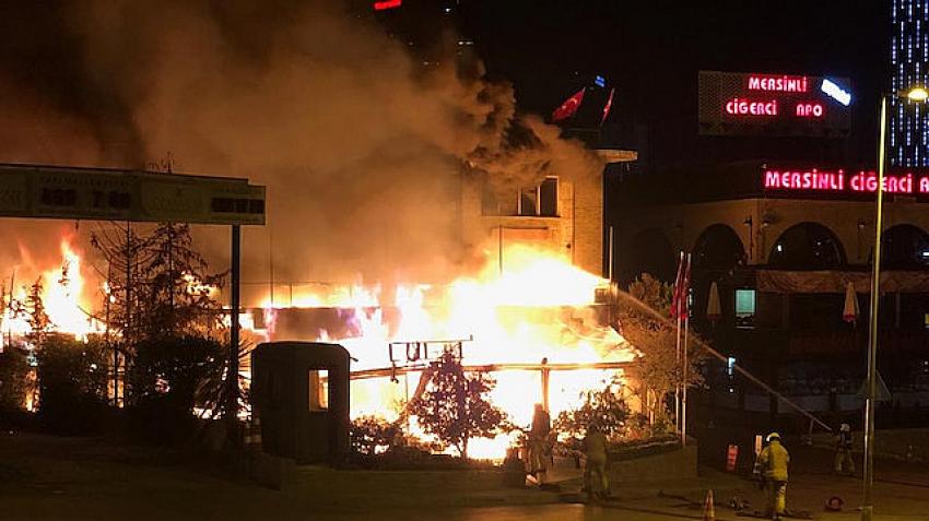 İstanbul'da 3 katlı restoran alev alev yandı