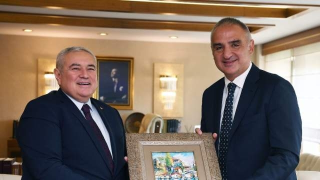 ATSO yönetimi Bakan Ersoyʹu ziyaret etti