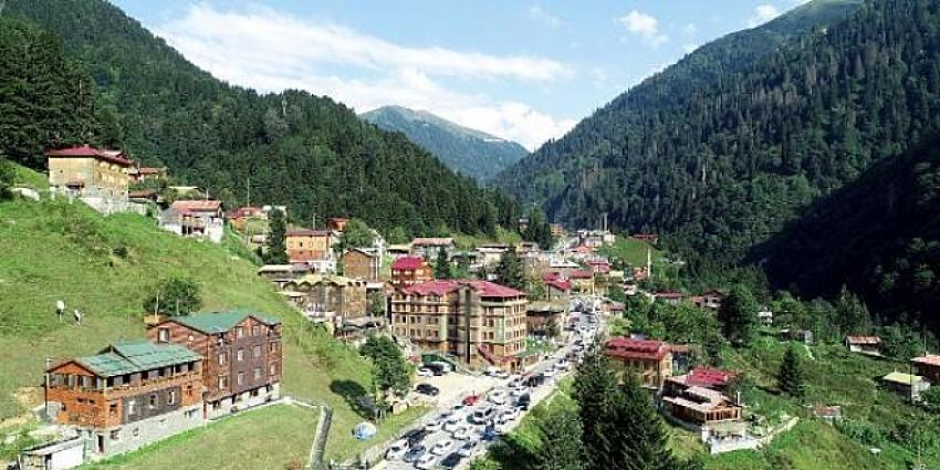 Ayder Yaylası'nda kaldırılan salıncaklardan sonra yaylalara bir yasak daha geldi!