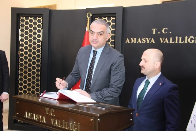 Bakan Ersoy: ʹʹTurizmde ülke olarak hedeflerimiz çok büyükʹʹ