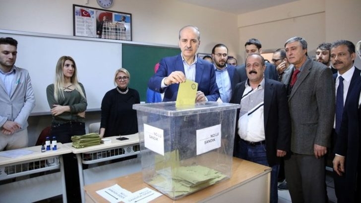 Bakan Kurtulmuşʹa sandık görevlisinden telefon uyarısı
