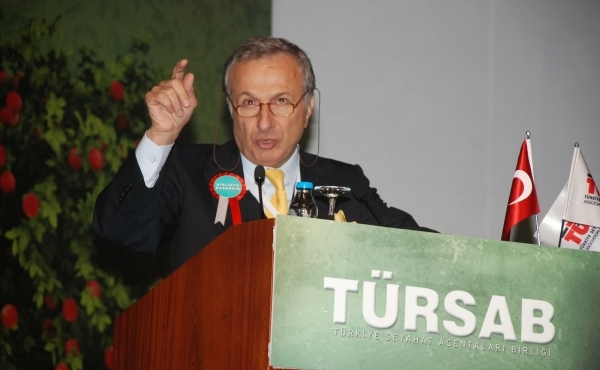 Başaran Ulusoy : ʹʹGemimizi limana sağlam yanaştırıyoruzʹʹ