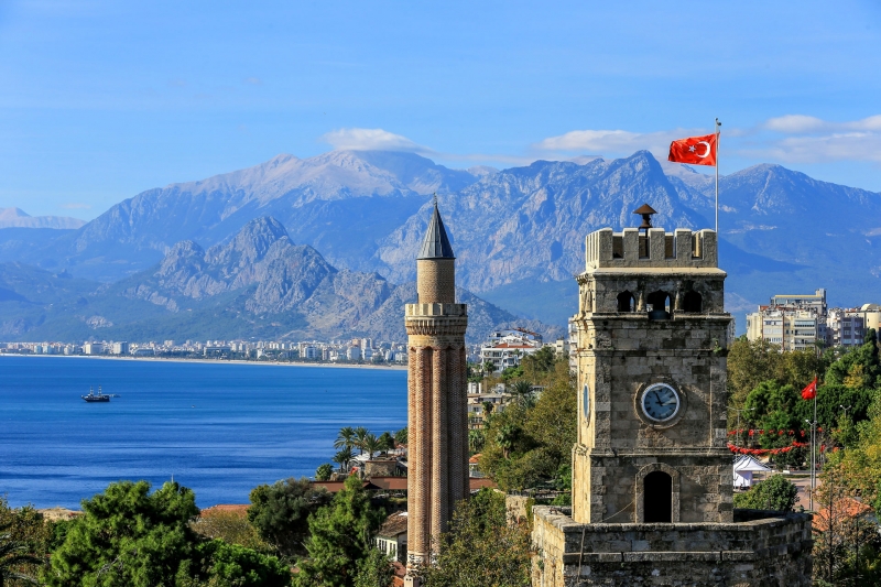 Başbakan Yıldırımʹın Rusyaʹdaki Antalya daveti turizmciyi umutlandırdı