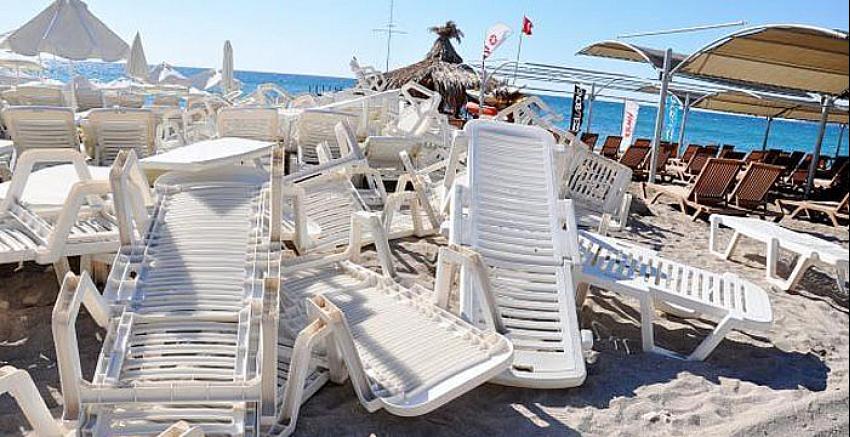 Şezlong tartışması kanlı bitti! 1 Polis öldü