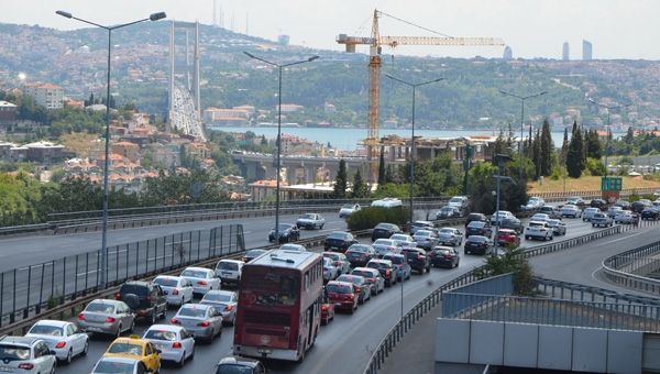Bayram tatilinden dönüş çilesi başladı
