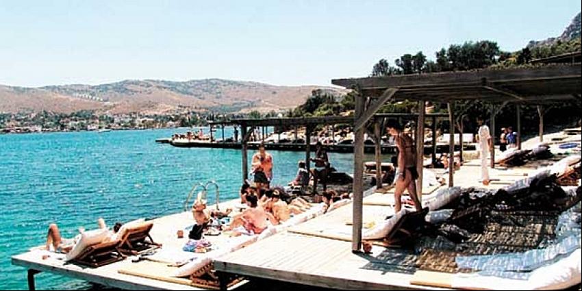 Bodrum otelleri ve beachler yine gündemde! Giriş ücreti bin, lahmacun-ayran 102 TL