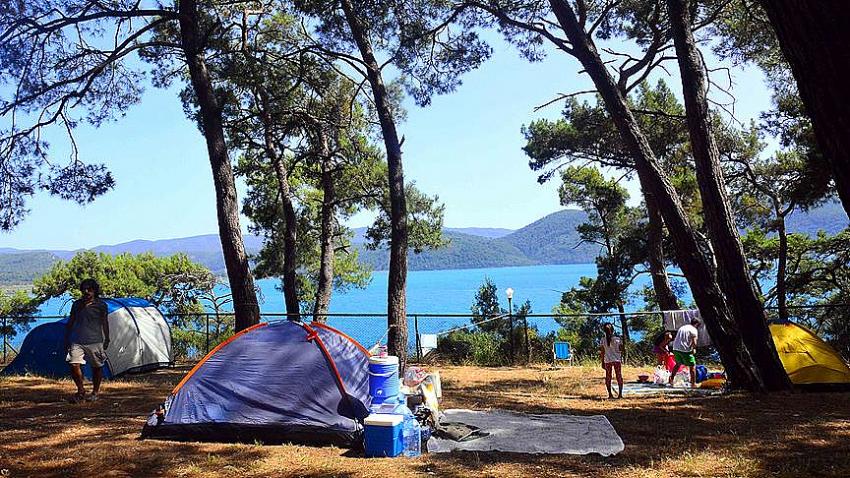 Ege Bölgesi'nde bu yaz tatilcilerin yeni trendi çadır turizmi oldu