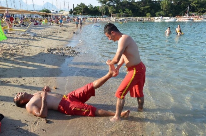 Cankurtaranlar yarıştı
