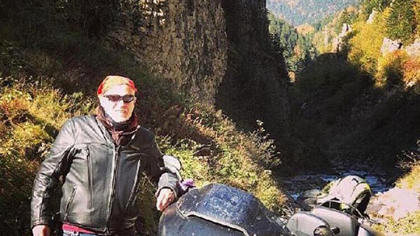 Motosiklet kazası geçiren Cem Kınay taburcu edildi