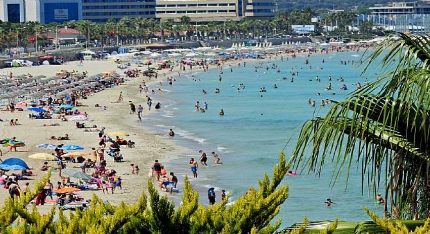 Çeşmeli turizmci yerli turisti mumla arıyor!