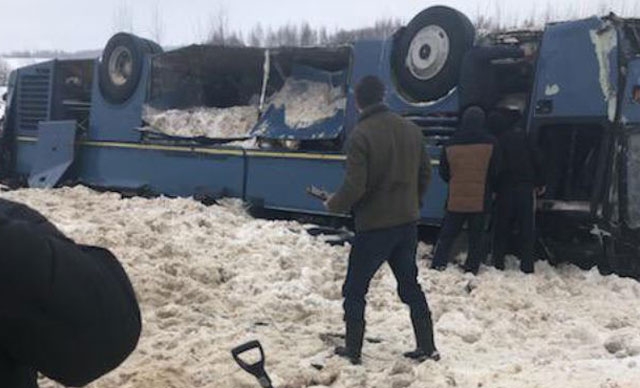 Çocukları taşıyan otobüs takla attı! 7 ölü