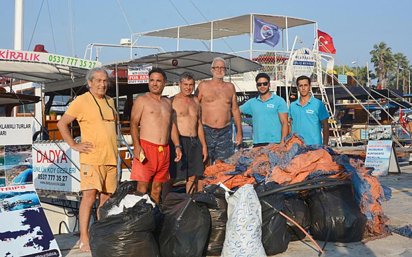 Kıyı temizliğinde toplanan çöpler şaşkınlık yarattı