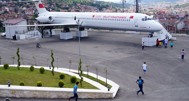 Dev yolcu uçağı Millet Kıraathanesiʹne dönüştü