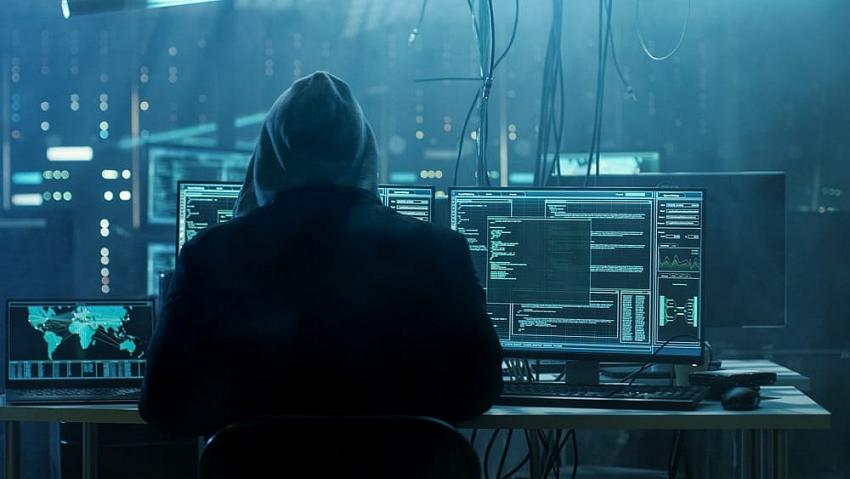 Dev havayolu şirketine hacker şoku! 9 milyon yolcunun bilgileri çalındı