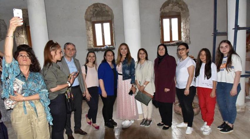 Her Şehri Ünlüsüyle Geziyoruz, Isparta turuyla devam etti