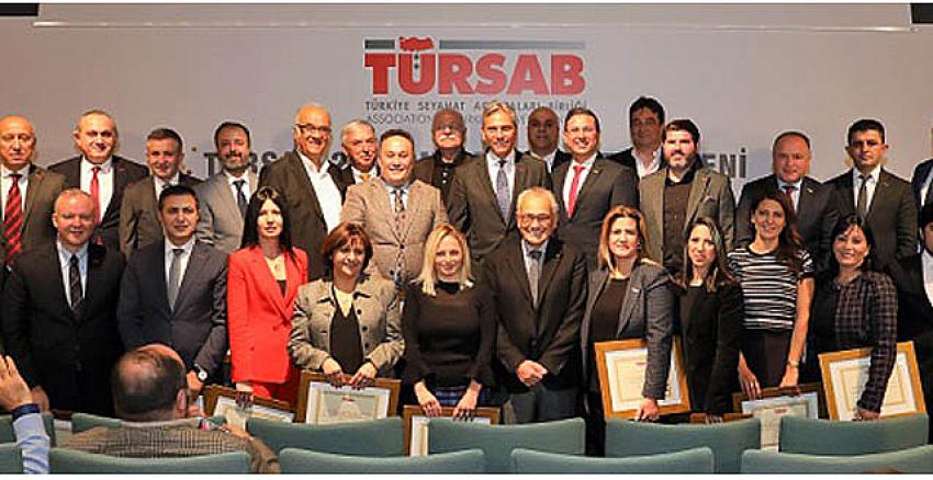 TÜRSAB Başkanı Firuz Bağlıkaya ve ekibi mazbatalarını aldı