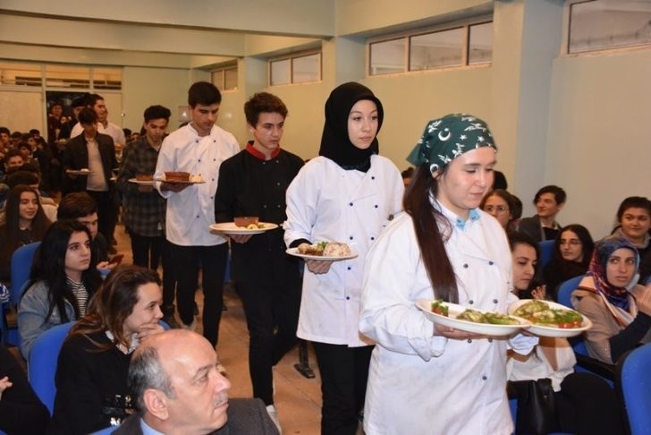 Genç aşçı ve baristalar yarıştı