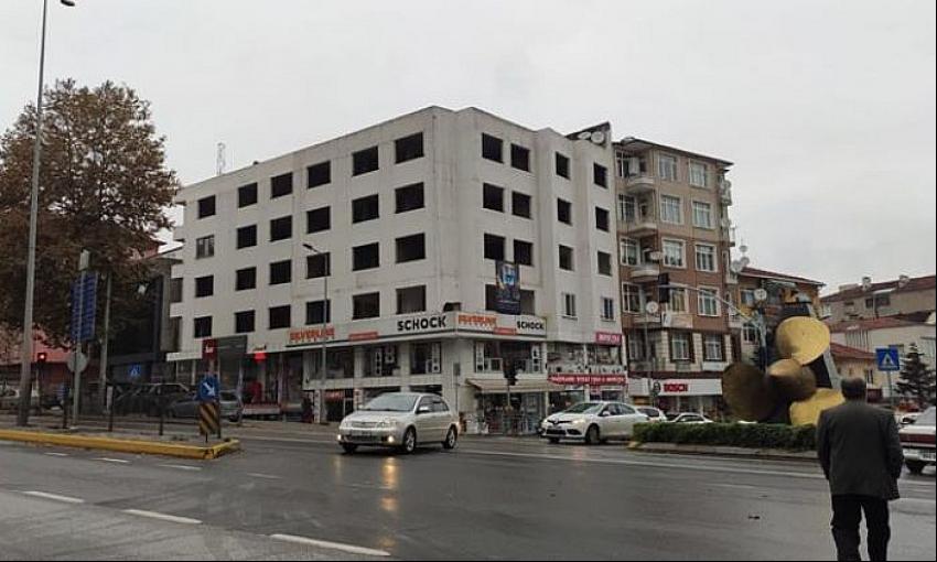 Belediye o otel için acil tahliye kararı aldı!