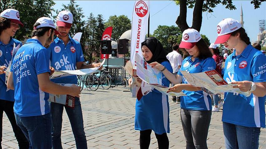 Gönüllü turizm elçileri göreve başladı.