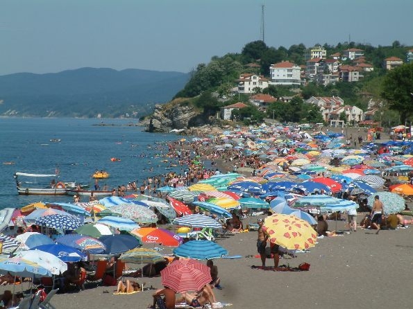 Günübirlikçi tatilcilerin adresi: Akçakoca