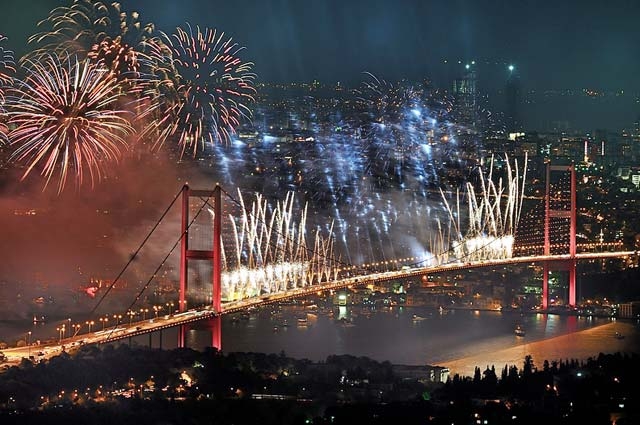 İBB az önce duyurdu! Yılbaşını İstanbulʹda geçirecekler dikkat