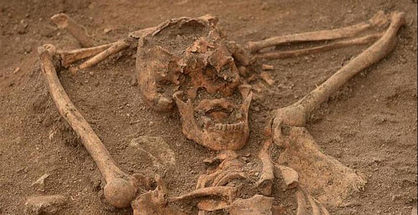 Arkeolojik kazıda bulundu! İskeletin keyfi şaşkınlık yarattı