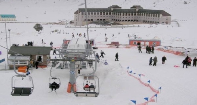Isparta Valisi Davraz Kayak Merkeziʹni tanıttı