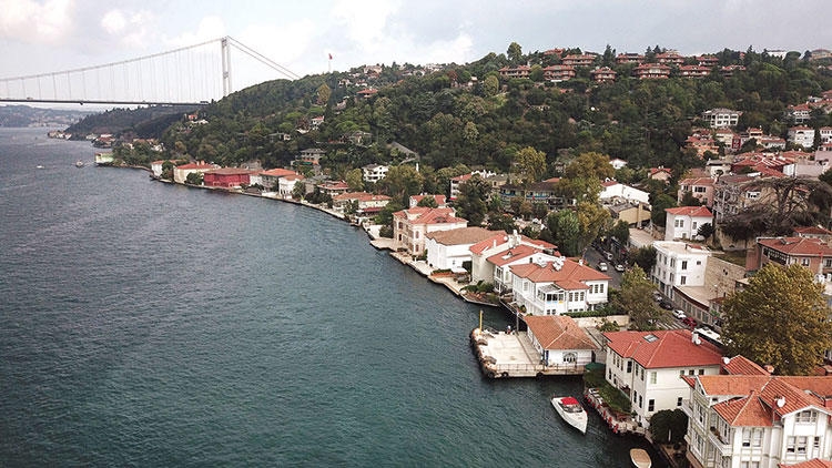 İstanbul Boğazı'ndaki 60 yalı yeni sahibini bekliyor!