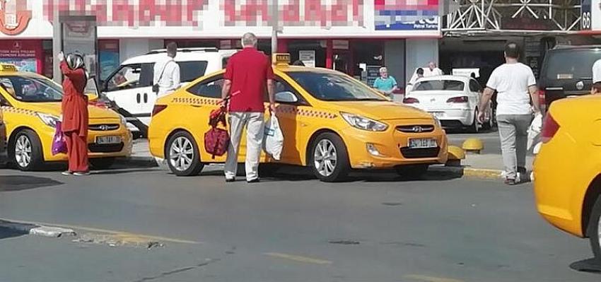 İstanbul'da turist rolünde taksi denetimi