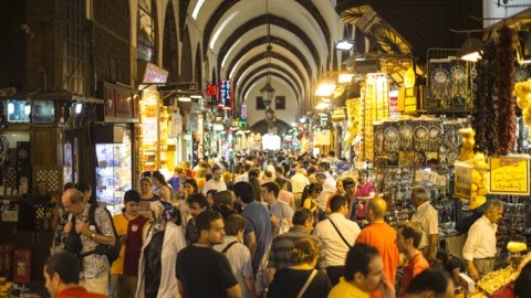 İstanbulʹda turist akını yaşanıyor