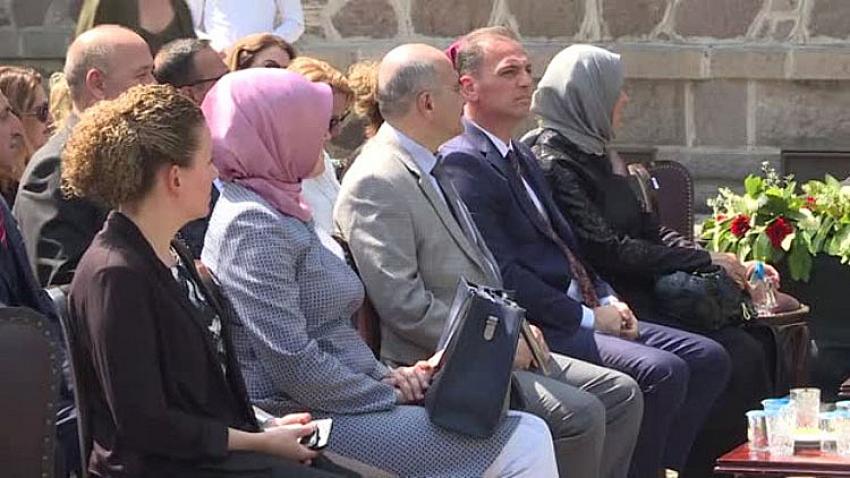 Başkentte Atatürk Giysi Koleksiyonu sergilendi