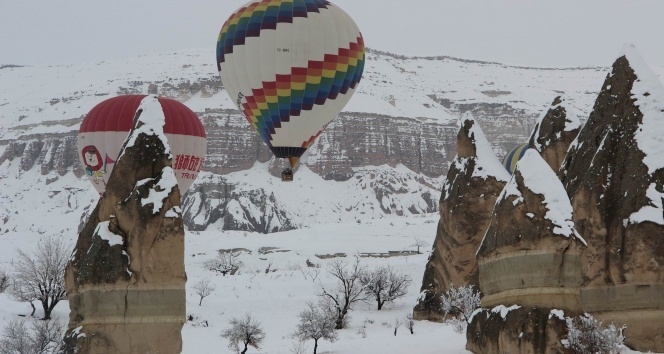 Kapadokyaʹda balon turları kötü hava şartlarına yenildi