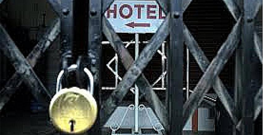 Turizmcilerden tatilcilere çağrı! Personel çıkaran tesislere gitmeyin