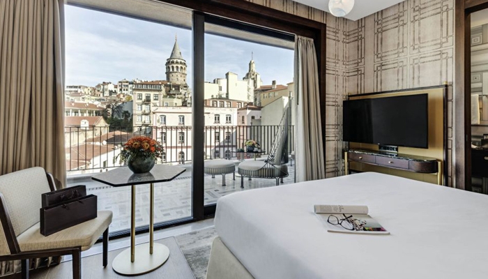 Karaköy’de 180 yıllık tarihi bina otel oldu