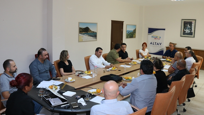 Kültür ve Turizm Bakan Müşaviri Hayri Çavuşoğluʹndan ALTİD ve ALTAV ziyareti