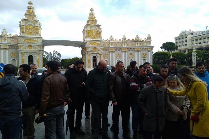 Ücretleri ödenmeyen Mardan Palace Hotel işçileri haklarını istiyor